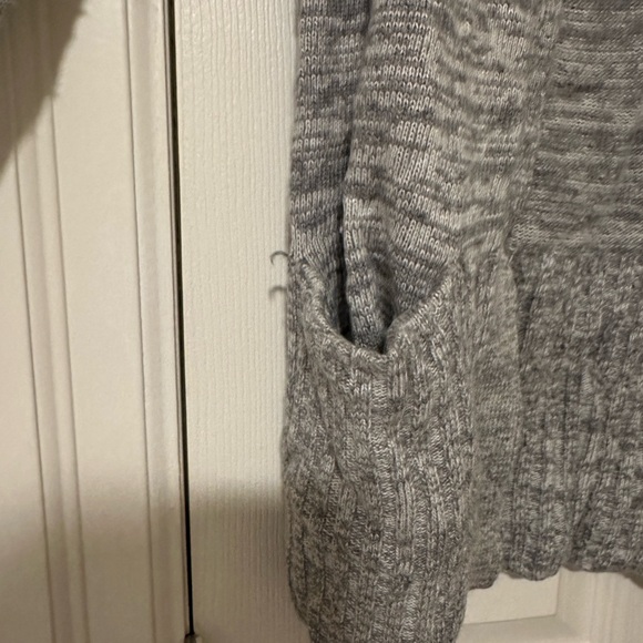 Aritzia Talula Heathered Grey Soft Cardigan - Picture 4 of 7